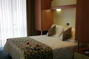 Hotel Derby S 3*